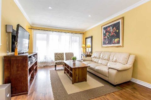 67 Trinnell Sold by BREL Living room 2