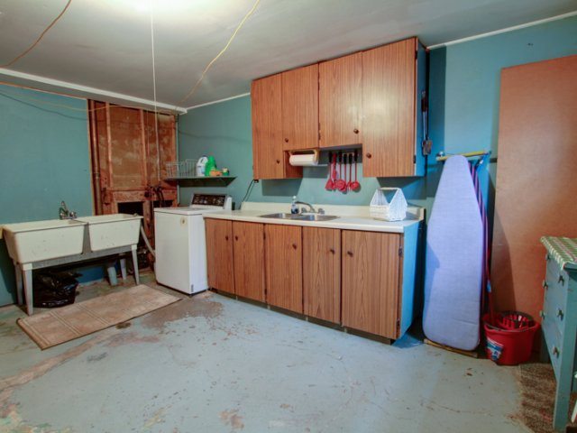 Affordable Family Home 72 Topcliff sold by BREL (20)
