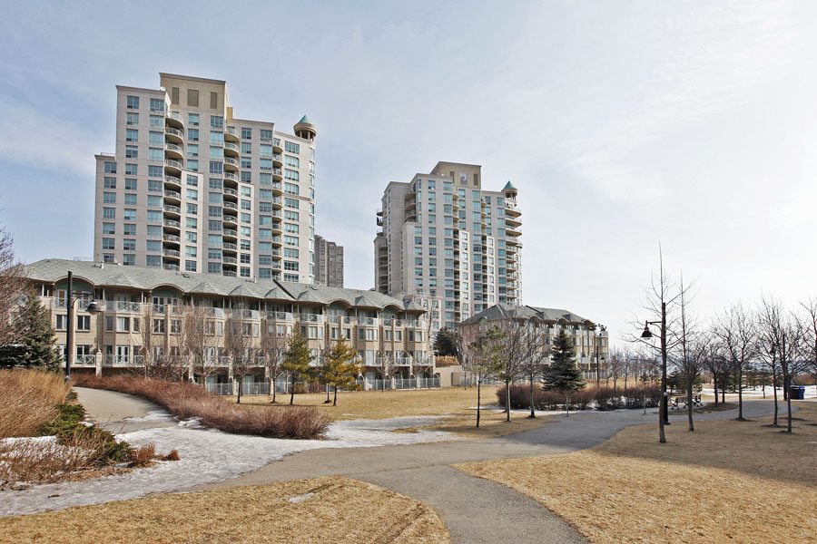Incredible Waterfront Value 2111 Lake Shore 1511 (17)