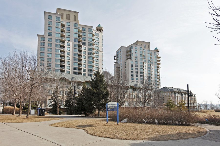 Incredible Waterfront Value 2111 Lake Shore 1511 (18)