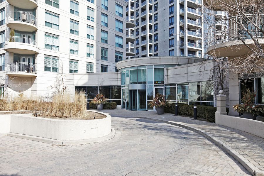 Incredible Waterfront Value 2111 Lake Shore 1511 (21)