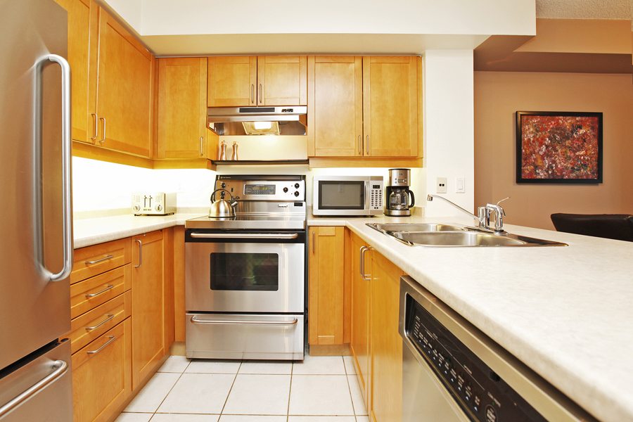 Incredible Waterfront Value 2111 Lake Shore 1511 (26)