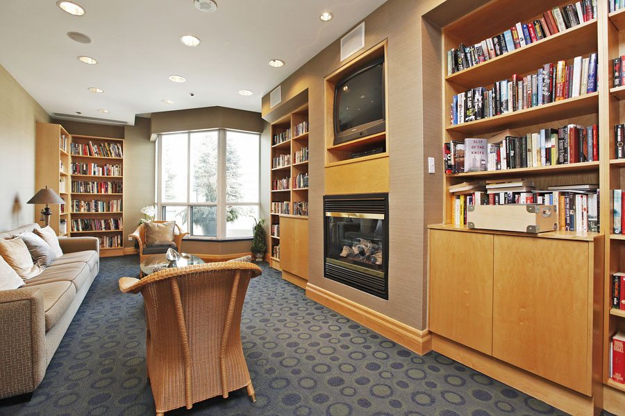 Incredible Waterfront Value 2111 Lake Shore 1511 (30)