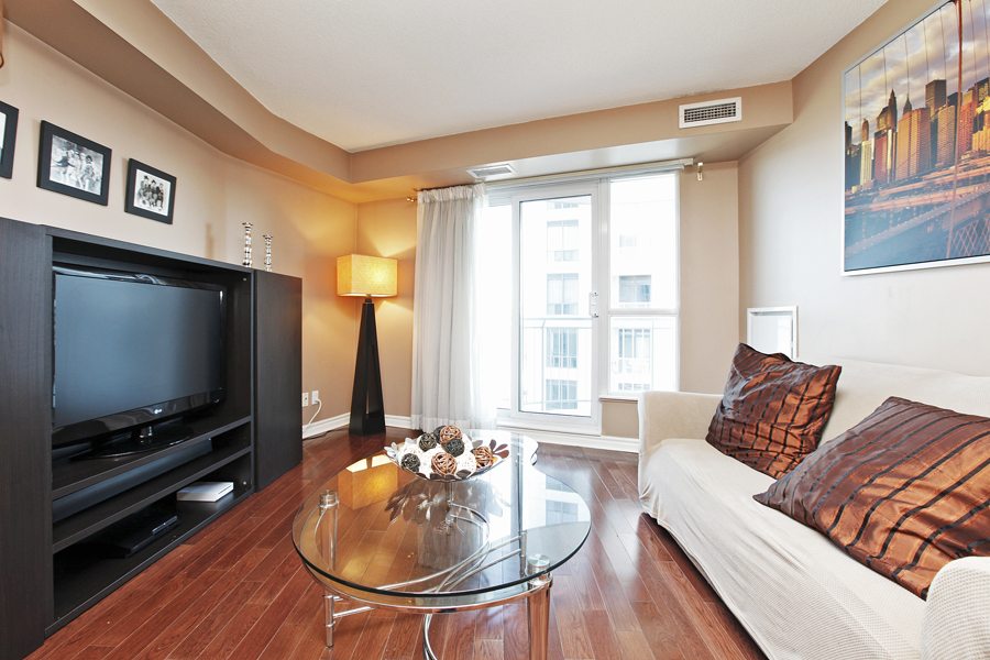 Incredible Waterfront Value 2111 Lake Shore 1511 (33)