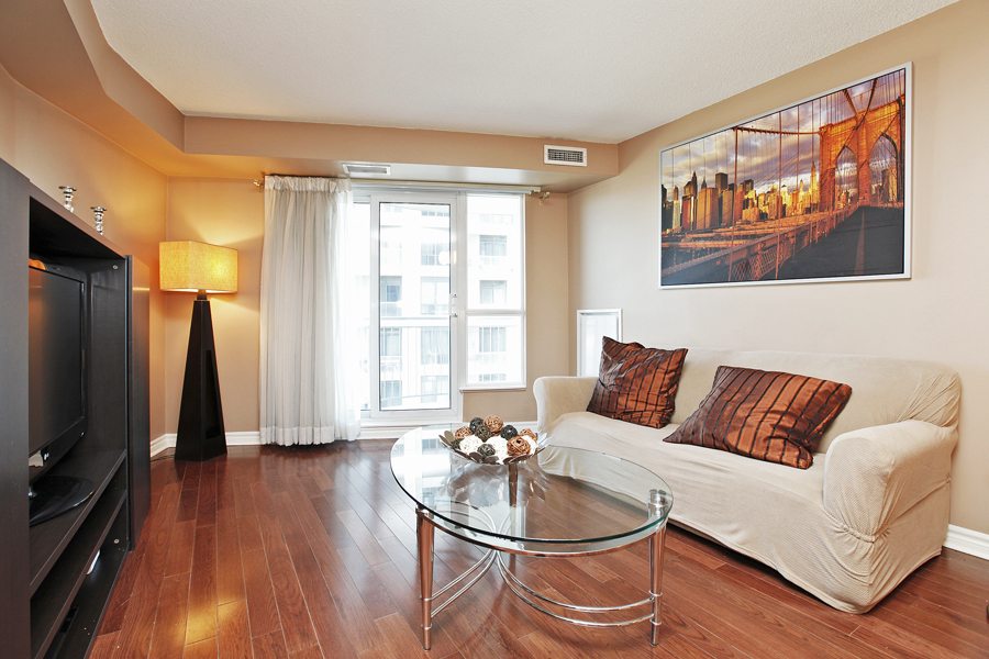 Incredible Waterfront Value 2111 Lake Shore 1511 (34)