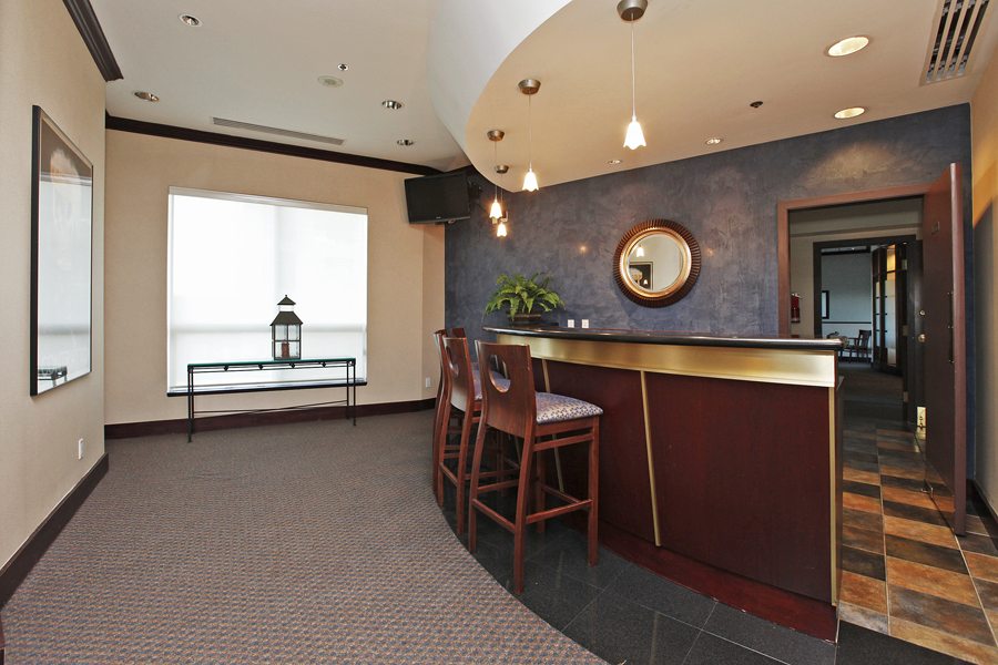 Incredible Waterfront Value 2111 Lake Shore 1511 (44)