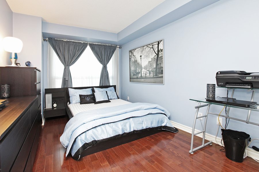 Incredible Waterfront Value 2111 Lake Shore 1511 (7)