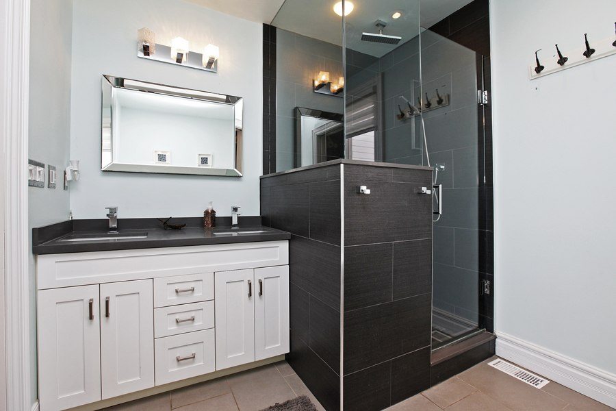 Master Bedroom Ensuite 2