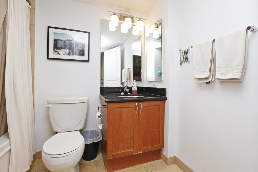 The Richmond Toronto Condo for Sale Bathroom