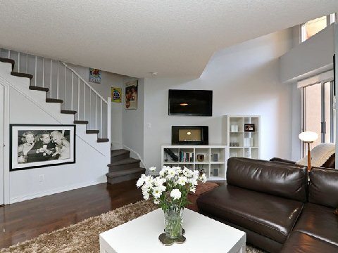 Two Storey Midtown Toronto Loft (5)