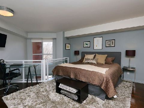 Two Storey Midtown Toronto Loft (8)