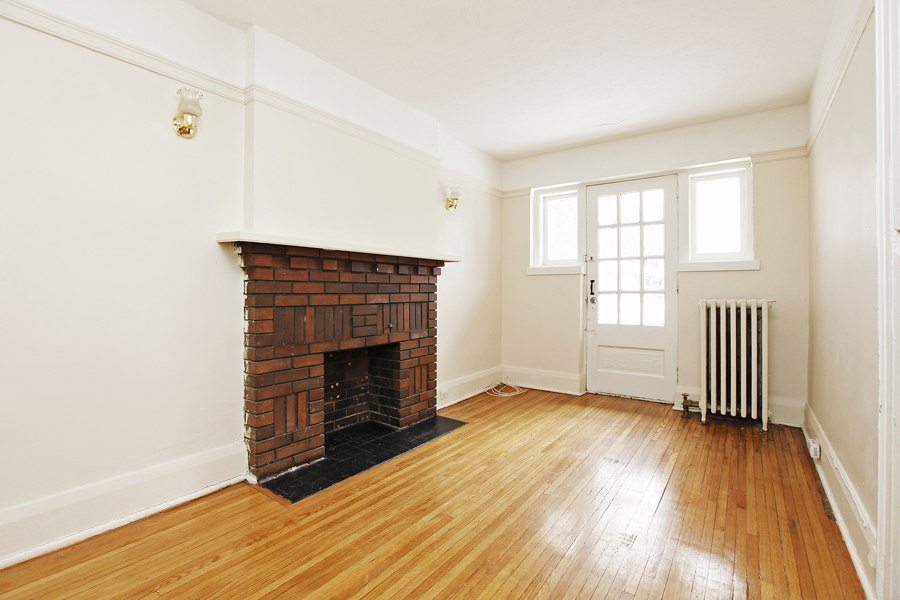 189 Vaughan Road Living Room