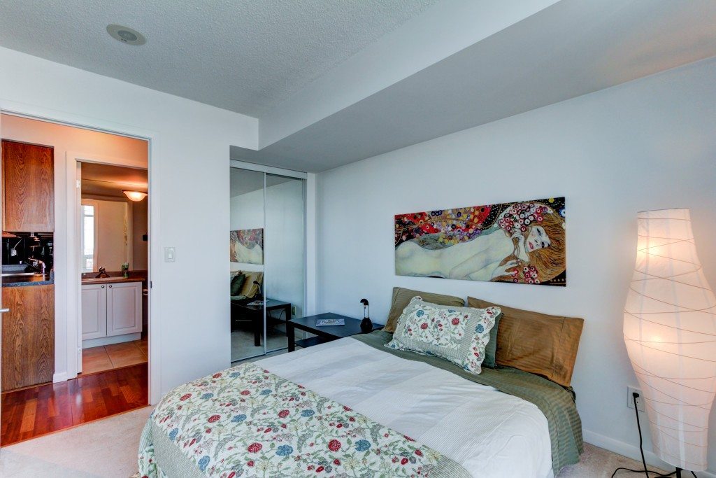 Toronto Condo For Sale