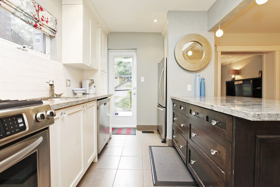 1712 Gerrard Street East Kitchen 2