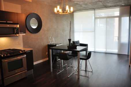 25 Oxley living