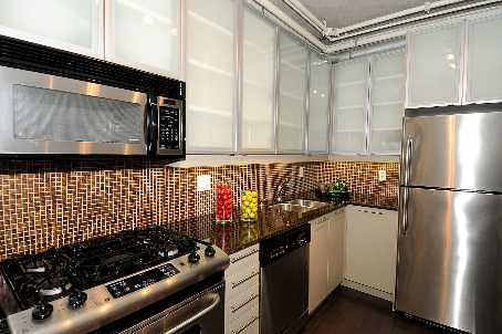 533 Richmond St Loft in King West (6)
