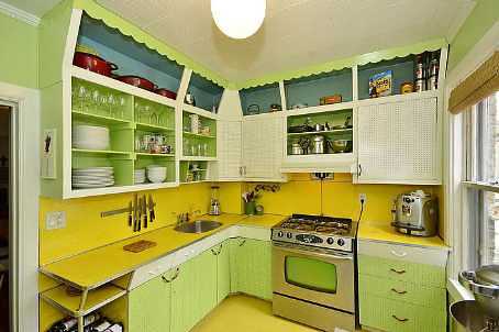 681-rhodes-kitchen
