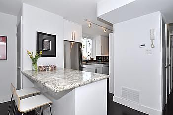 75 Markham #12 - Oxford on Markham SOLD by the BREL team (5)