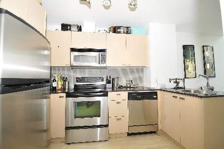824-637-lake-shore-tip-top-lofts-5