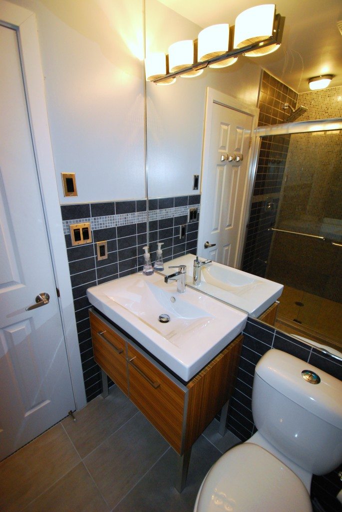 Bathroom V 61 Natalie Pl 097