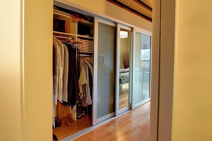 Gotham Lofts - 781 King W #514 (15)