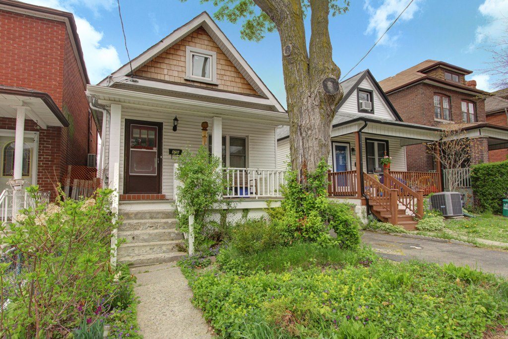House for lease Hillcrest Village