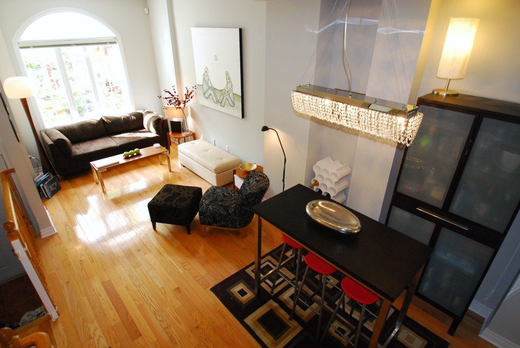 Living room1 61 Natalie Pl 055