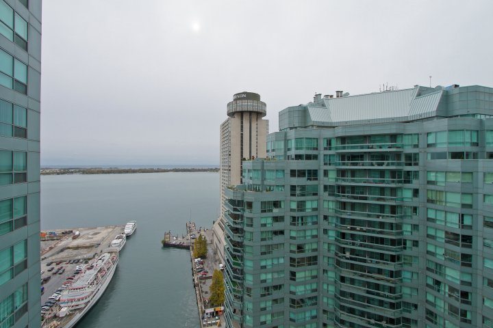 Waterfront Condo - 307-10 Yonge (1)