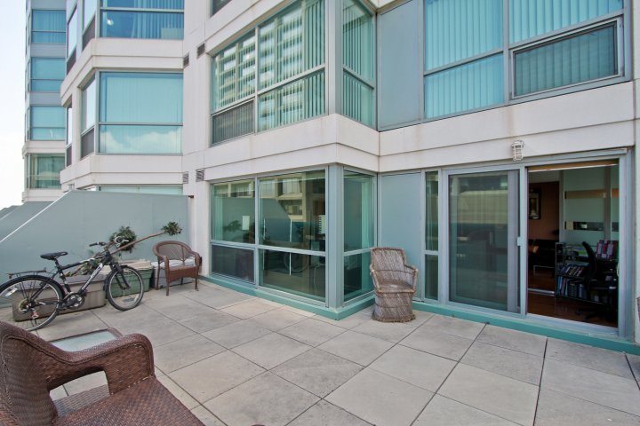 Waterfront Condo - 307-10 Yonge (14)