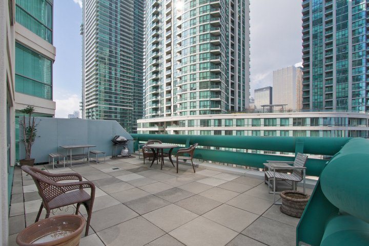 Waterfront Condo - 307-10 Yonge (17)