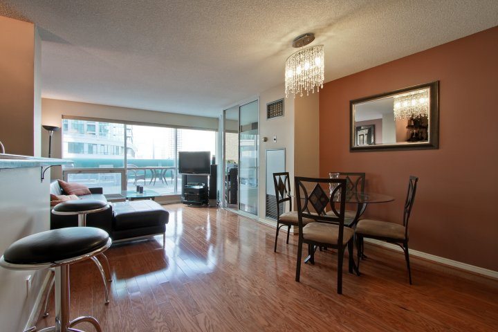 Waterfront Condo - 307-10 Yonge (7)