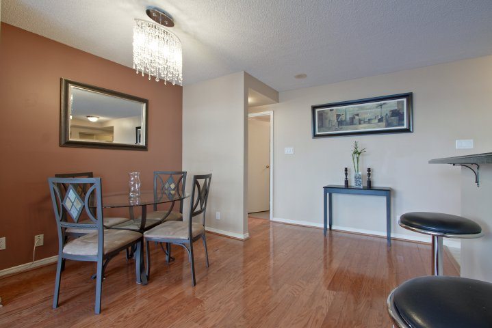 Waterfront Condo - 307-10 Yonge (8)