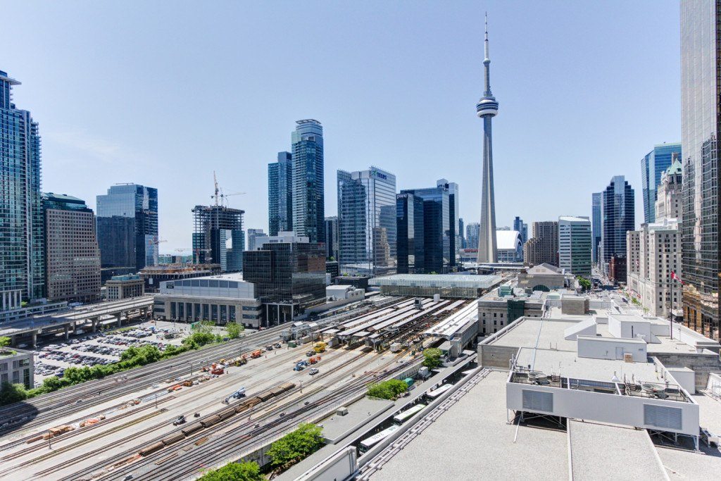 L Tower Condos Toronto for sale