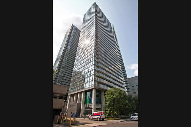 37 Grosvenor St 1505 Toronto-small-001-Exterior-666x444-72dpi