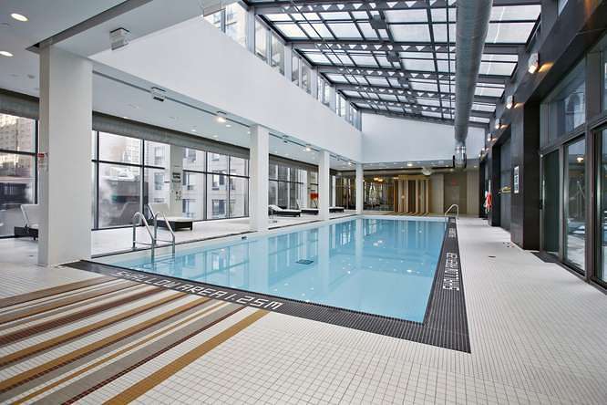 37 Grosvenor St 1505 Toronto-small-021-Building Indoor Pool-666x444-72dpi