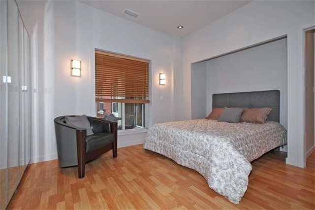 Solds Metro Condo