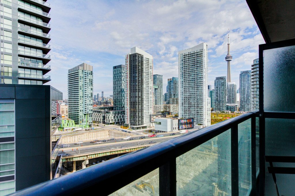 600 Fleet Toronto Malibu Harbourfront Condo