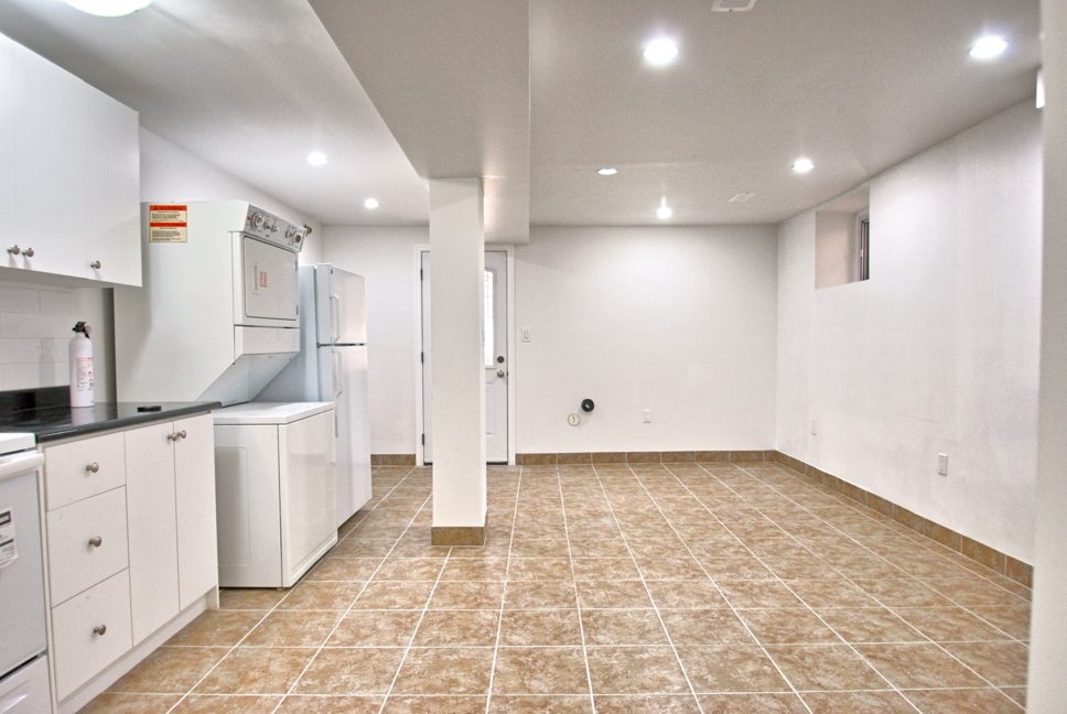20 Ashdale Avenue Toronto Leslieville Basement Rental (1)