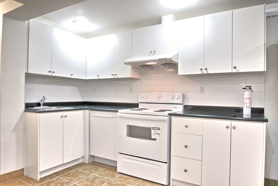20 Ashdale Avenue Toronto Leslieville Basement Rental (2)