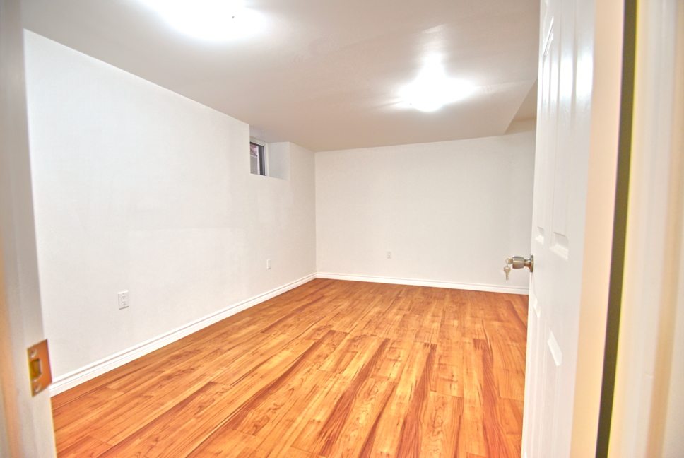 20 Ashdale Avenue Toronto Leslieville Basement Rental (3)