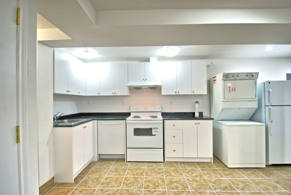 20 Ashdale Avenue Toronto Leslieville Basement Rental (8)