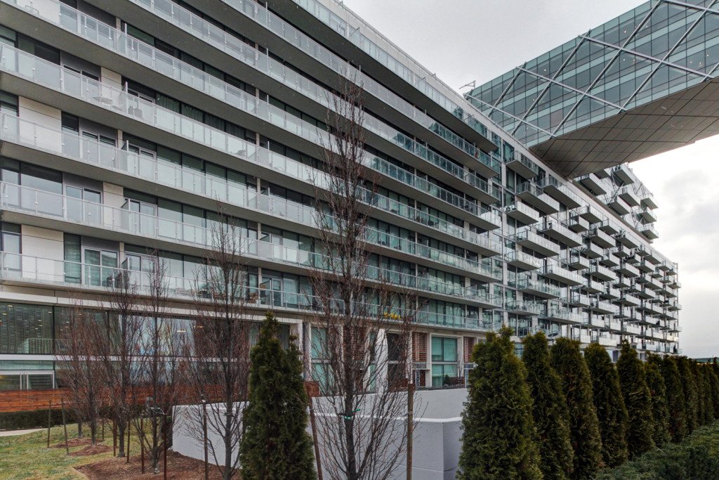 Pier 27 Condo Waterfront Commuities
