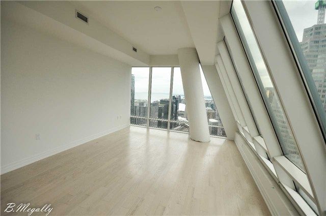 Toronto Landmark Tower