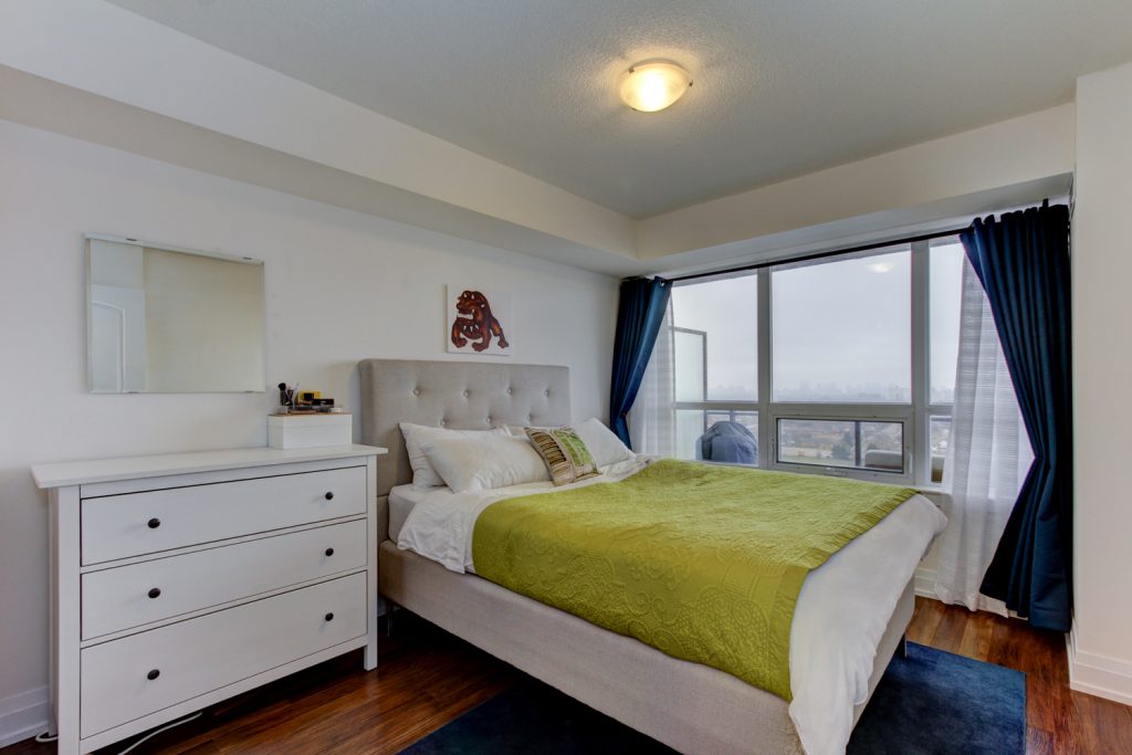 1 De Boers Condos
