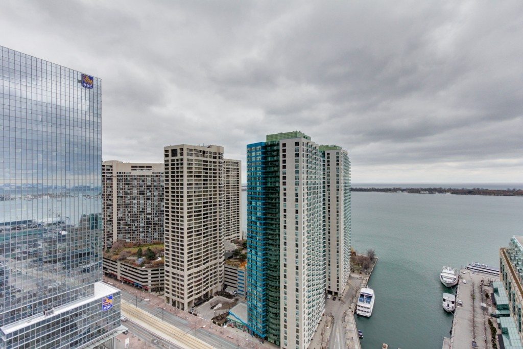 Waterfront Condos Waterclub