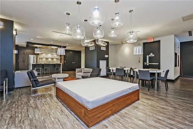 Showcase Lofts Toronto Lesliveille