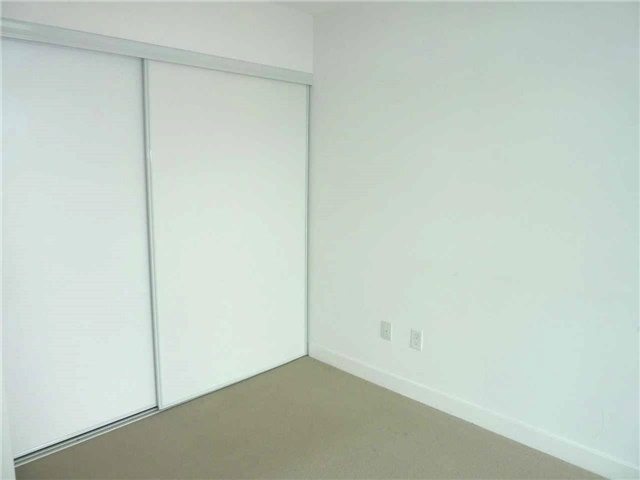 29 Singer Bayview Village