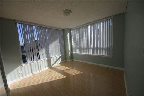 Toronto New York Towers Bayview Village