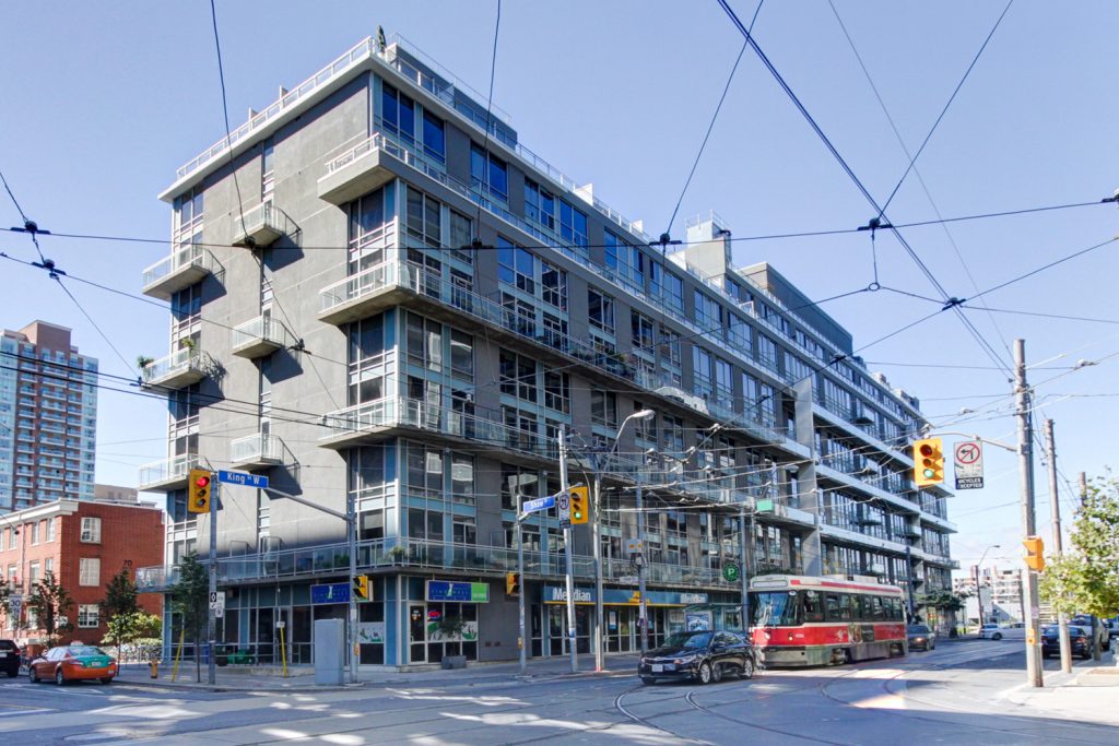 1029-king-exterior