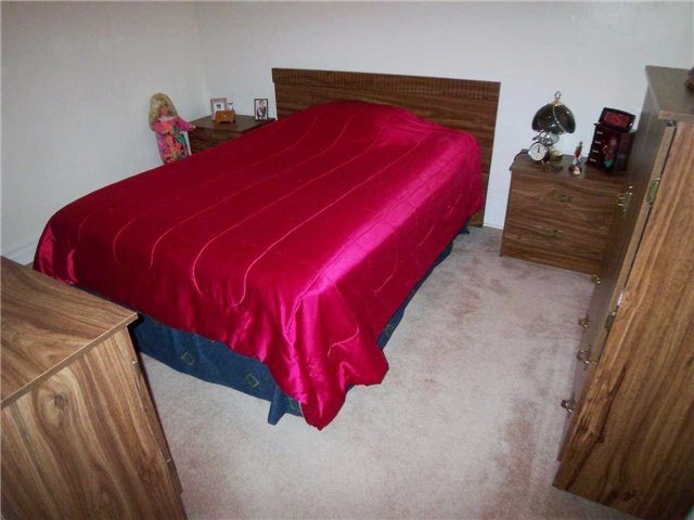 sold-semis-dufferin-grove